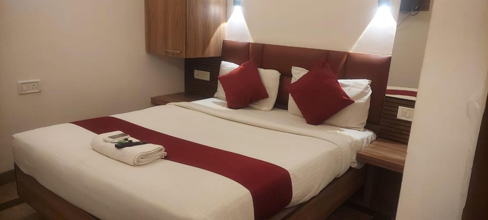 Capital O 69831 Hotel Mount Heera Chennai Zewnętrze zdjęcie